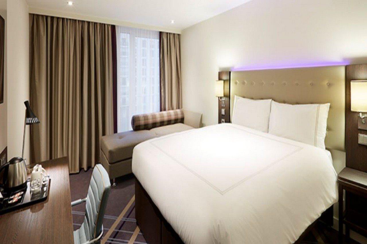 Premier Inn Muenchen Airport Sued Халбергмос Екстериор снимка