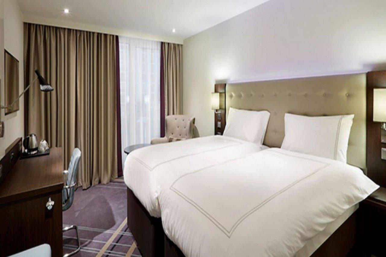 Premier Inn Muenchen Airport Sued Халбергмос Екстериор снимка