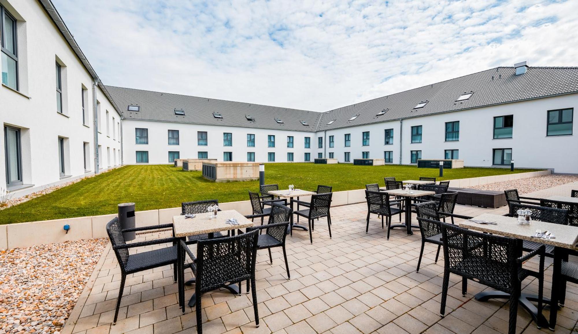Premier Inn Muenchen Airport Sued Халбергмос Екстериор снимка